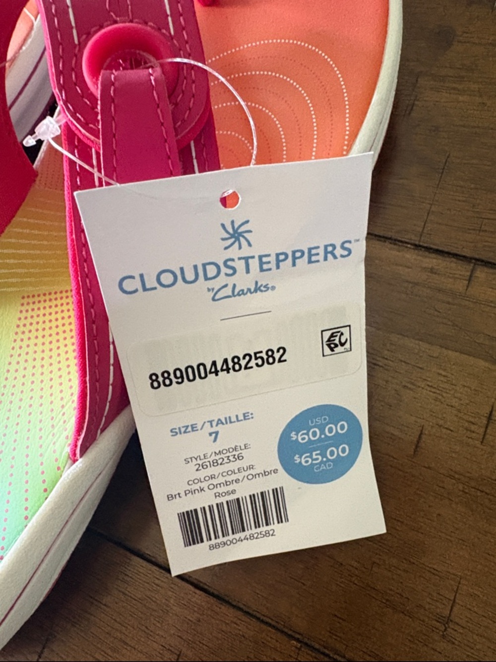 Clark’s Cloudsteppers flat thong sandals size 7 NWT - Picture 2 of 3